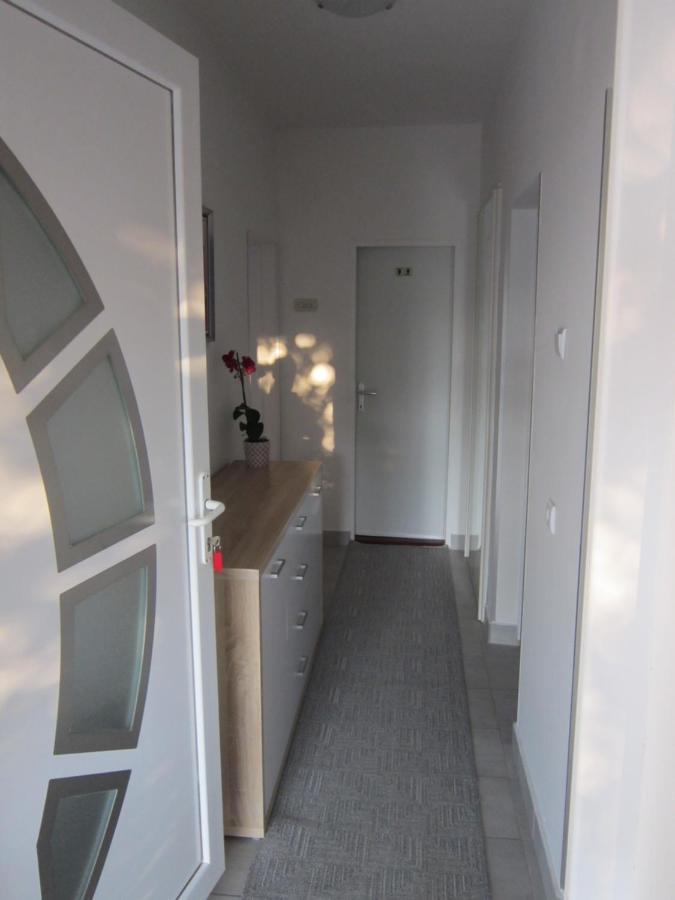 Studio Apartment Solis 챠브타트 외부 사진